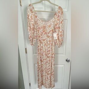 Billabong maxi dress, sweet heart top, floral, size small new with tags